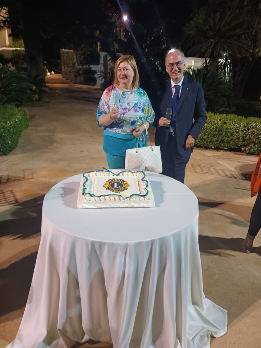 Passaggio della Campana del Lions Club Marsala. Paola Di Pietra è il nuovo Presidente