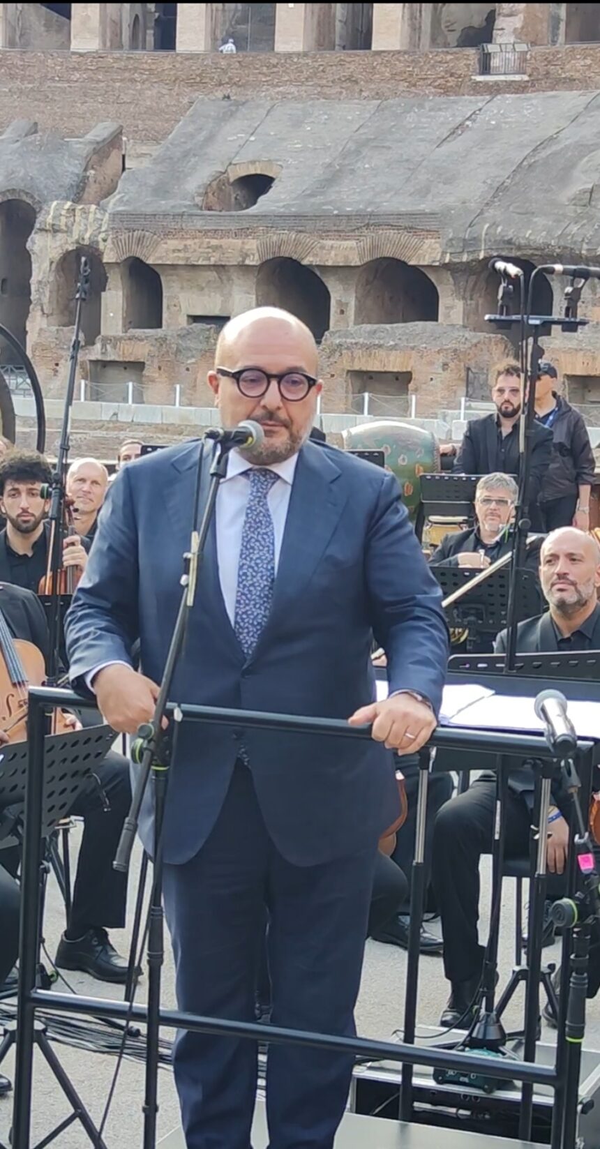 Colosseo, Sangiuliano: “Sfregio al monumento atto gravissimo”