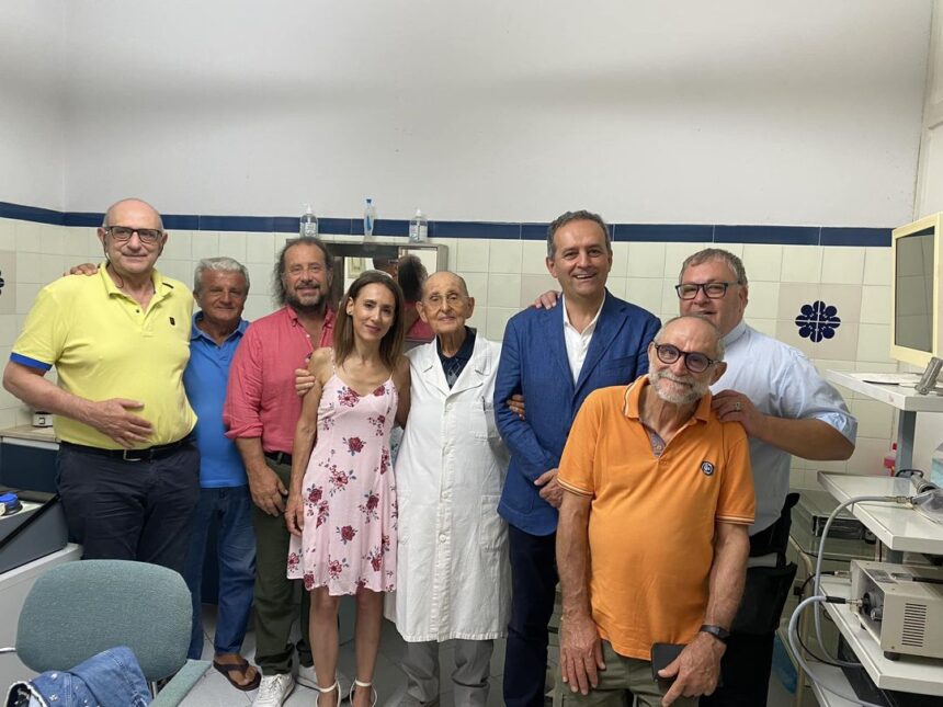 Il Dottore Ugo Forti festeggia 70 anni d’Amore con la Medicina