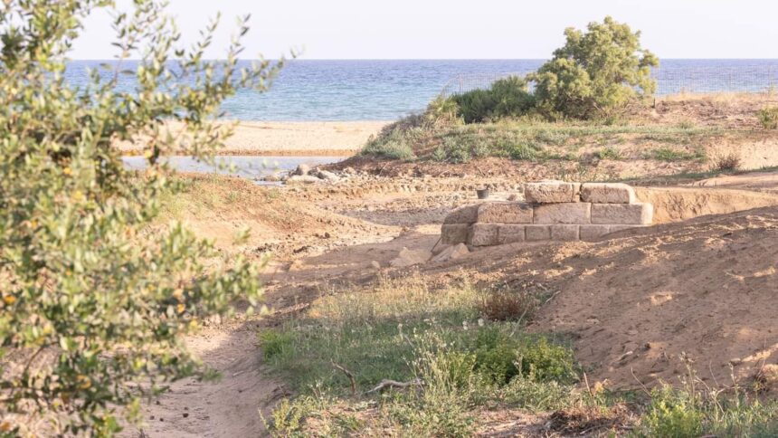 Nuova scoperta a Selinunte: potrebbe essere uno dei porti della città. Schifani: «Sicilia si conferma scrigno inesauribile di ricchezze»