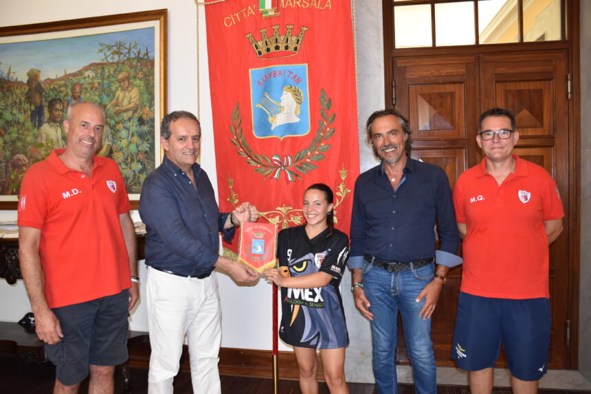 L’AMMINISTRAZIONE GRILLO INCONTRA L’ATLETA CHARLOTTE PRINZIVALLI. DALL’ASSOCIAZIONE FENICI RUGBY MARSALA ALLA BENETTON TREVISO