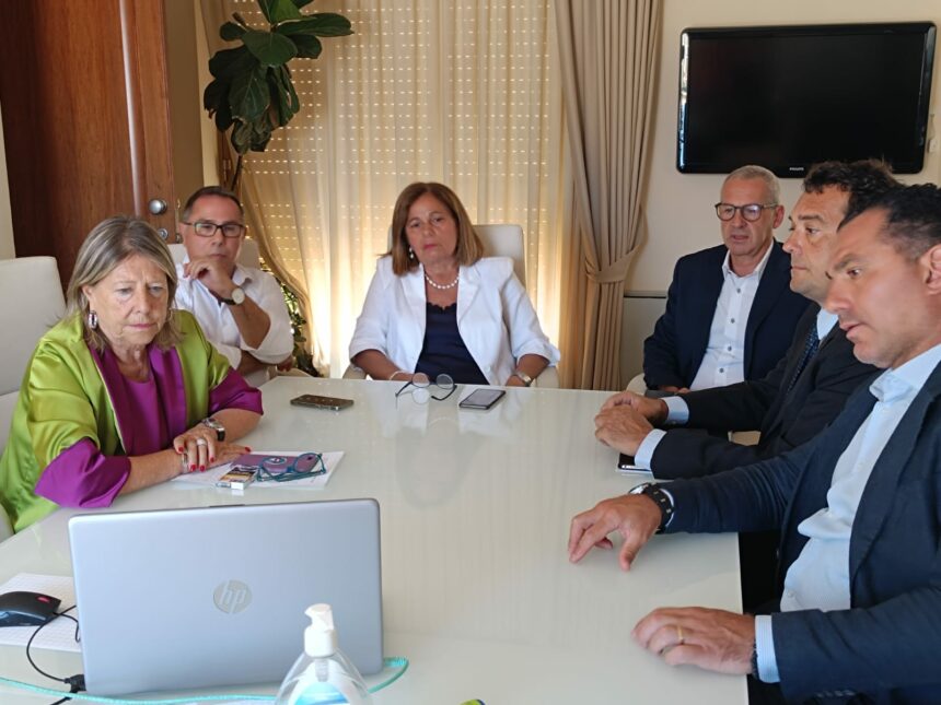 Reddito di cittadinanza, l’assessore Albano riceve il presidente dell’Anci 