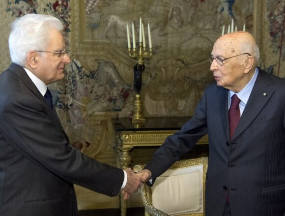 Cordoglio del Presidente Mattarella e dell’intera Nazione per la scomparsa del Presidente emerito Giorgio Napolitano: “Interprete fedele della Cosituzione” Cordoglio del Presidente Mattarella e dell’intera Nazione per la scomparsa del Presidente emerito Giorgio Napolitano: “Interprete fedele della Cosituzione”