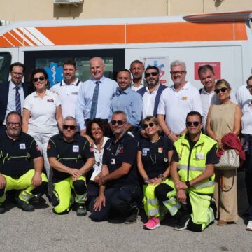 Lampedusa, attivata una postazione medicalizzata del 118. Schifani: «Ulteriore strumento di assistenza medica tempestiva. L’isola va aiutata con azioni concrete»