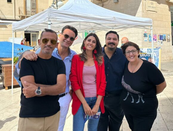 Salario minimo. Il M5S trapanese promuove la raccolta firme a Marsala e Trapani Salario minimo. Il M5S trapanese promuove la raccolta firme a Marsala e Trapani