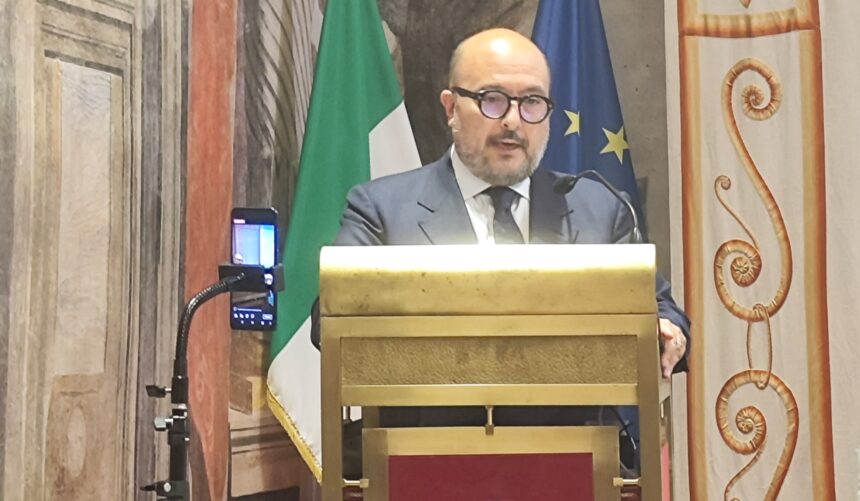 Campi Flegrei, Sangiuliano: “Ottimo lavoro Ministro Musumeci, domani al Mic riunione su patrimonio artistico-culturale”