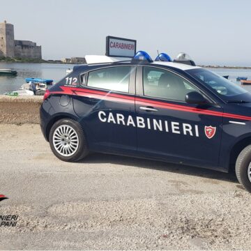 Trapani: furto di abiti da attività commerciale. Arrestato 19enne