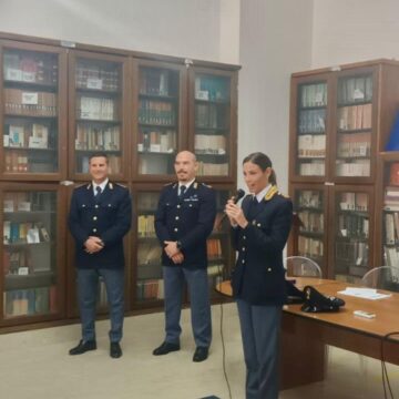 Marsala: i poliziotti del Commissariato di P.S. lilibetano incontrano gli studenti