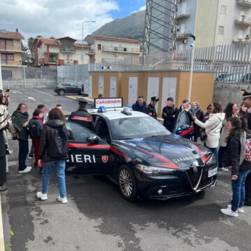 Cultura della Legalità: a Partinico incontro in Caserma con i ragazzi del Danilo Dolci