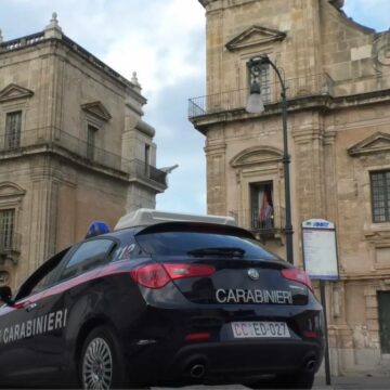 Rapina a mano armata nel centro di Palermo