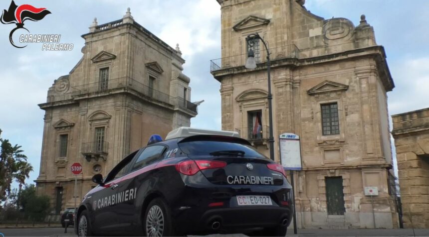 Rapina a mano armata nel centro di Palermo