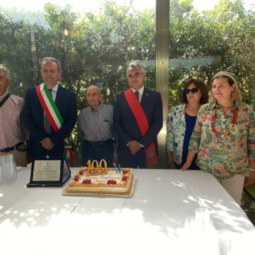 Festa per i 100 anni di nonno Francesco Di Girolamo. Gli auguri della Città di Marsala